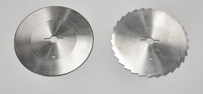 Kebab Cutter with Round Stainless Steel and Serrated Blade